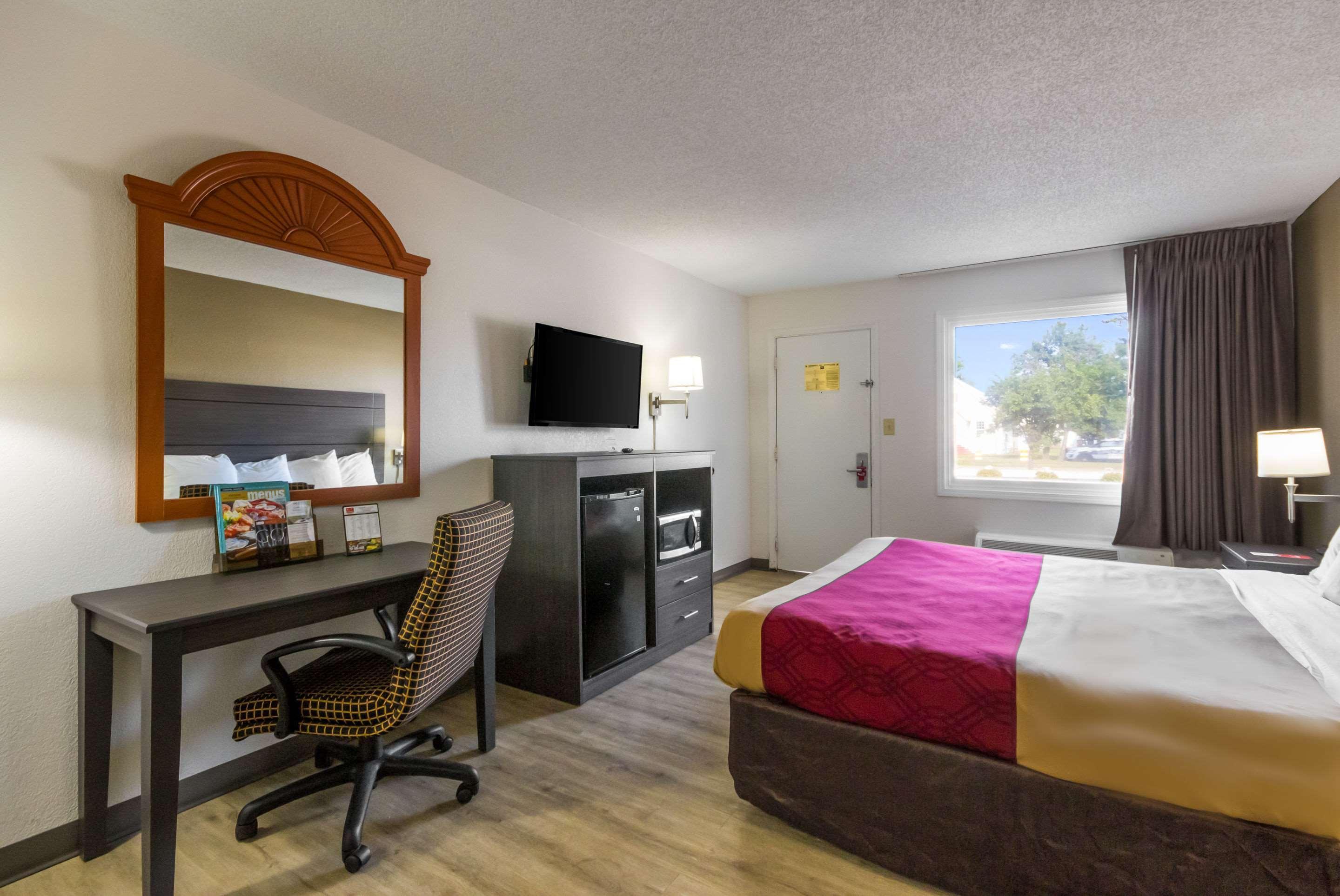 נורפולק Econo Lodge Little Creek מראה חיצוני תמונה