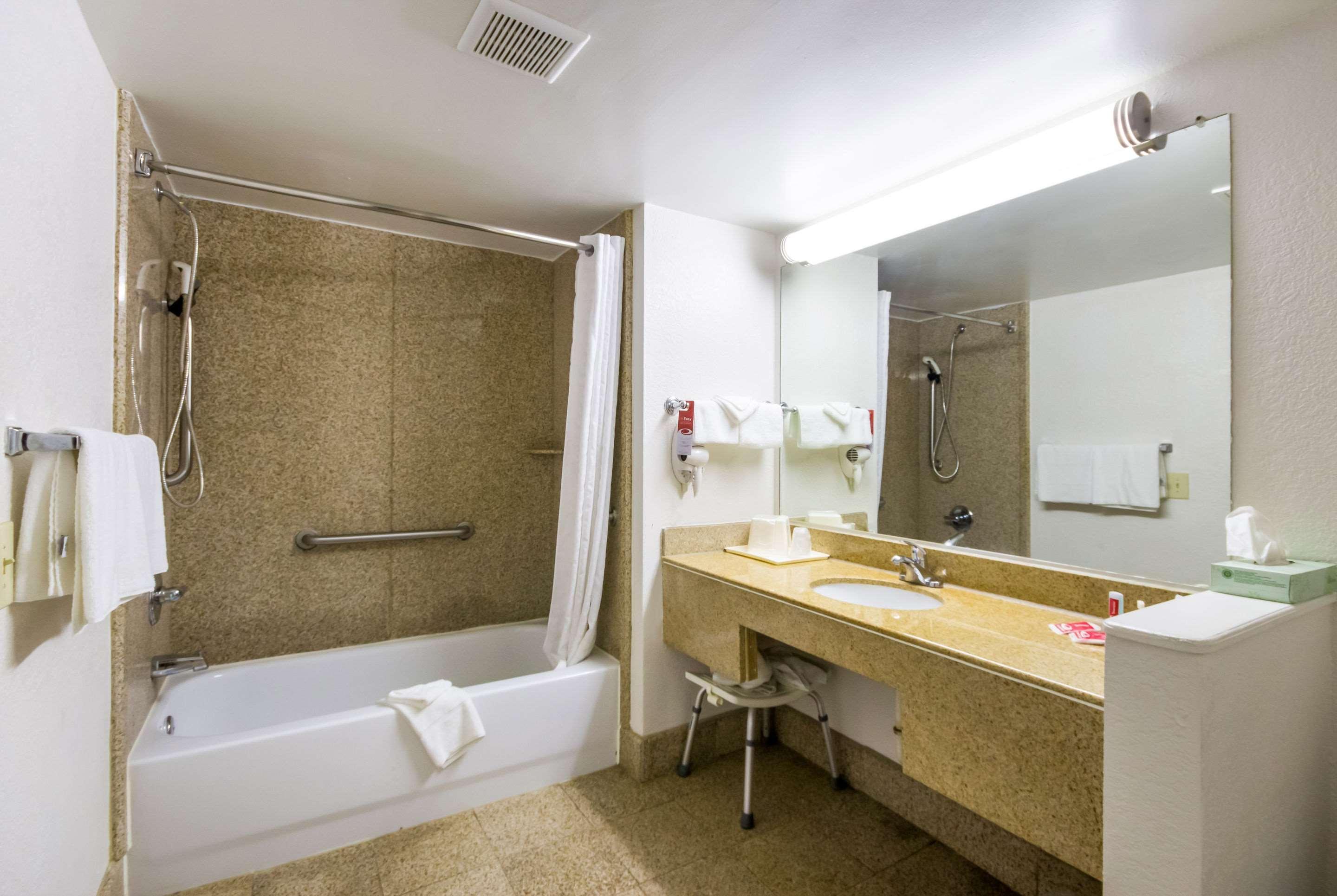 נורפולק Econo Lodge Little Creek מראה חיצוני תמונה