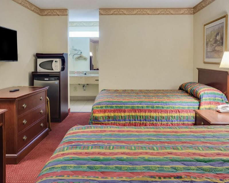 נורפולק Econo Lodge Little Creek מראה חיצוני תמונה